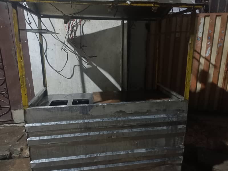 Steel Counter 5 Ft for sale 2