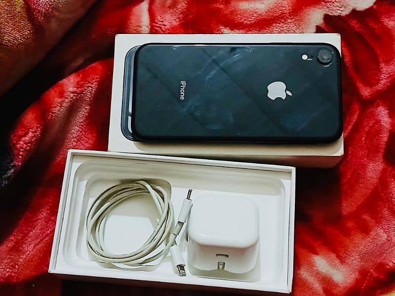 Iphone XR 64 non pta sim working 84 waterpack   complete box 0