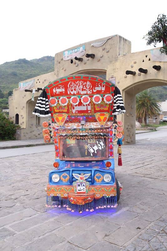 Double decker Pakistani truck for sale 0