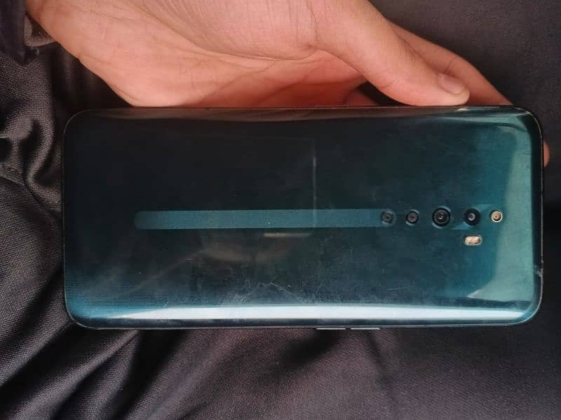 OPPO Reno 2f. 2