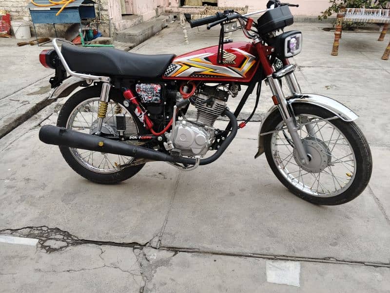 Honda 125 2 month use only 7