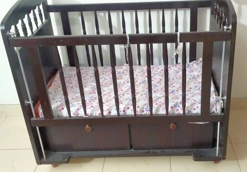 baby cot 2