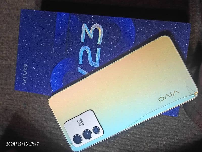 Vivo V23 (12 256) 0