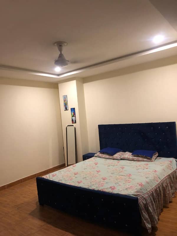 1 beds room furnished flat available for rent daily and weakly bases available for rent in bharia Town phase 8 0