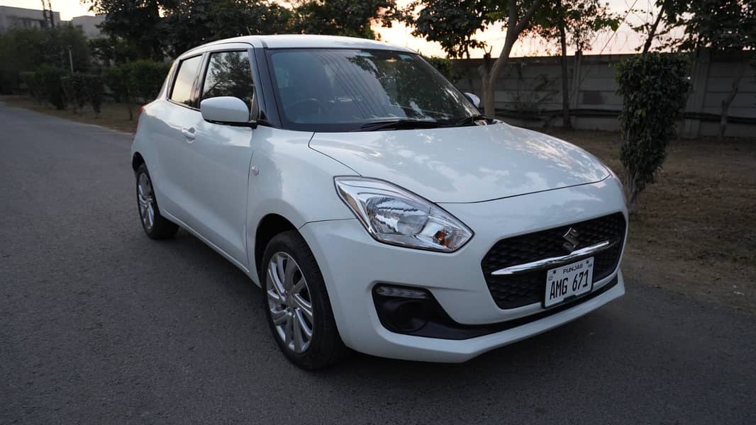 Suzuki Swift GL CVT 2022 1