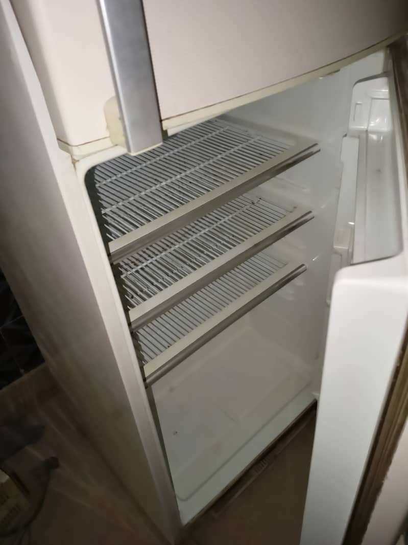 Fridge Dowlance 16 Qubic 2