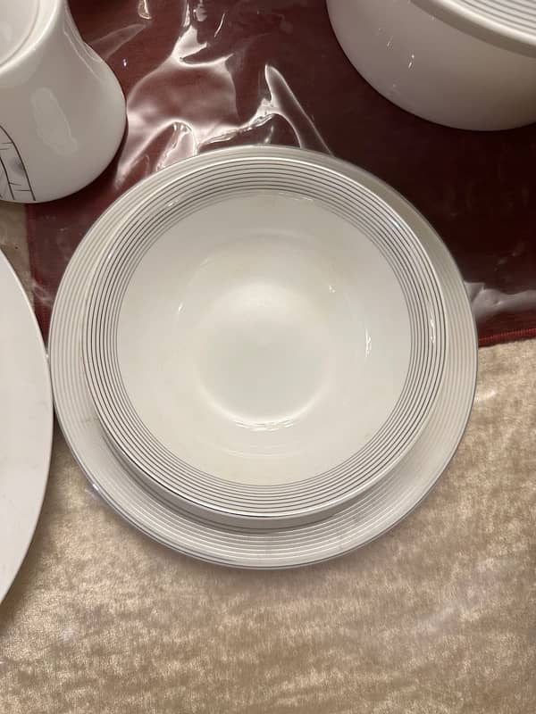 68 Pieces Dinner Set 7