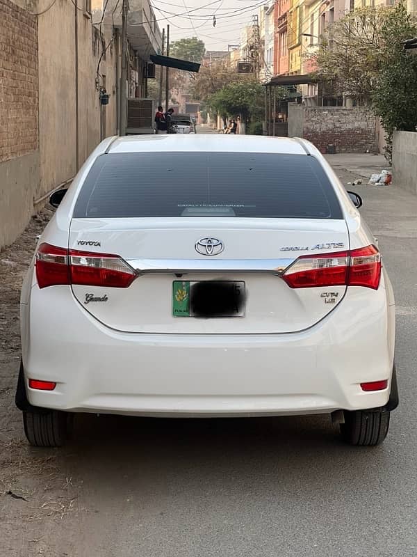 Toyota Altis Grande 2015 1