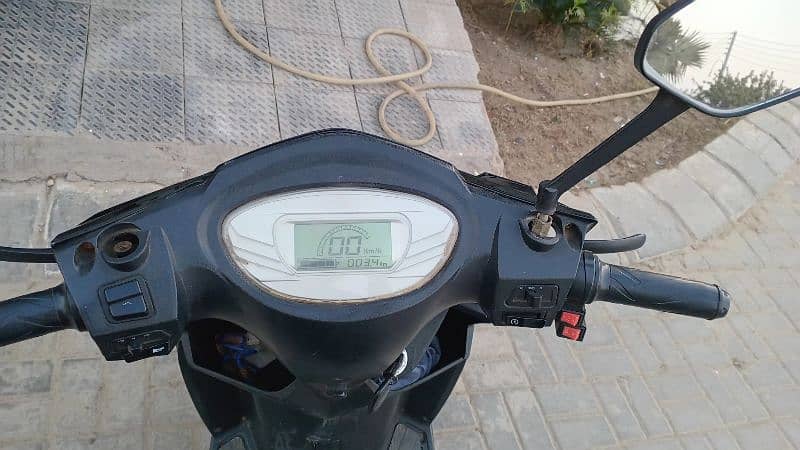 URGENT SALE SCOOTY 4