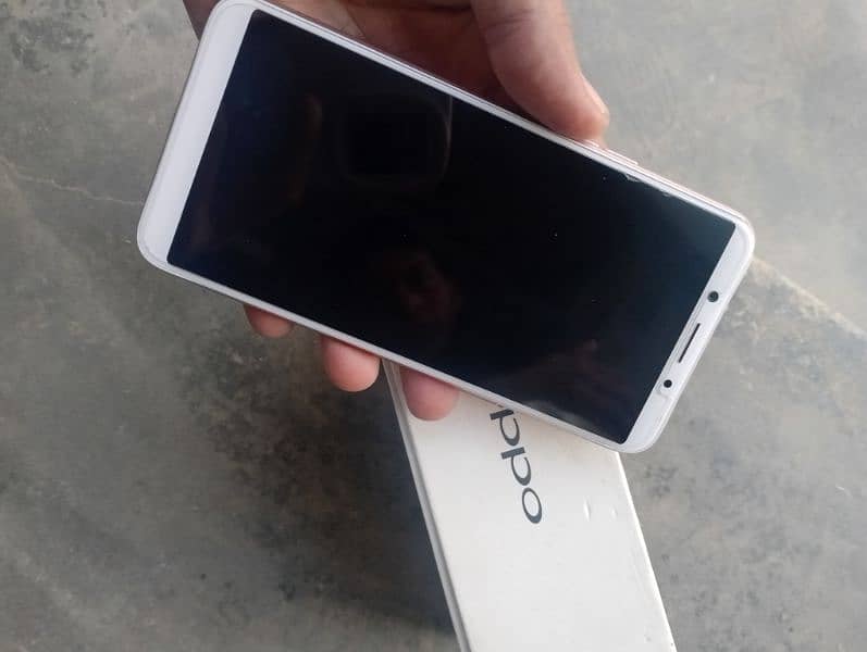 Oppo A83 1