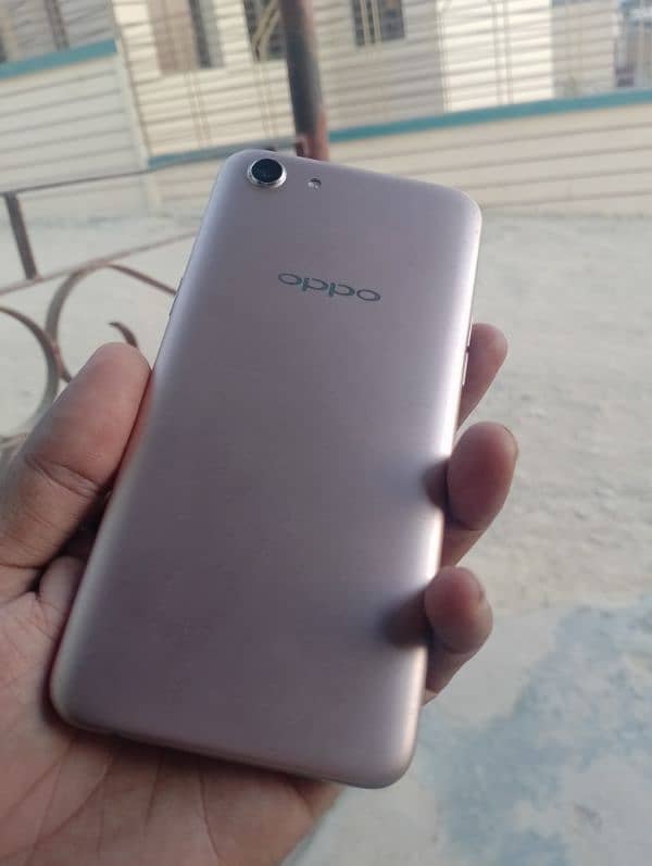 Oppo A83 3