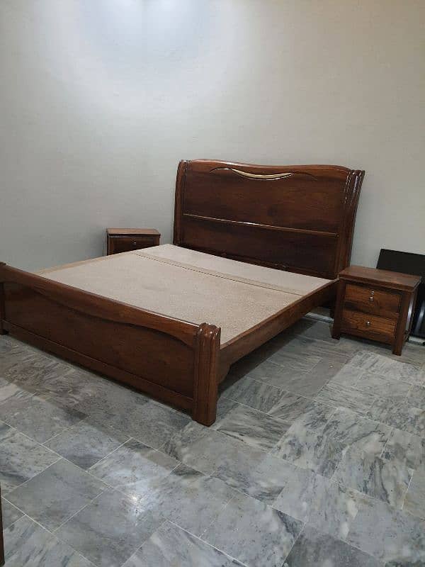 seesham Pure wood bed set king size New not used (just call me) 0