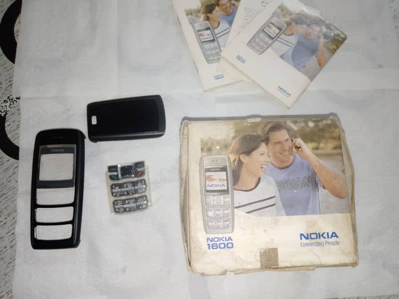 Nokia 1600 box and casing 1