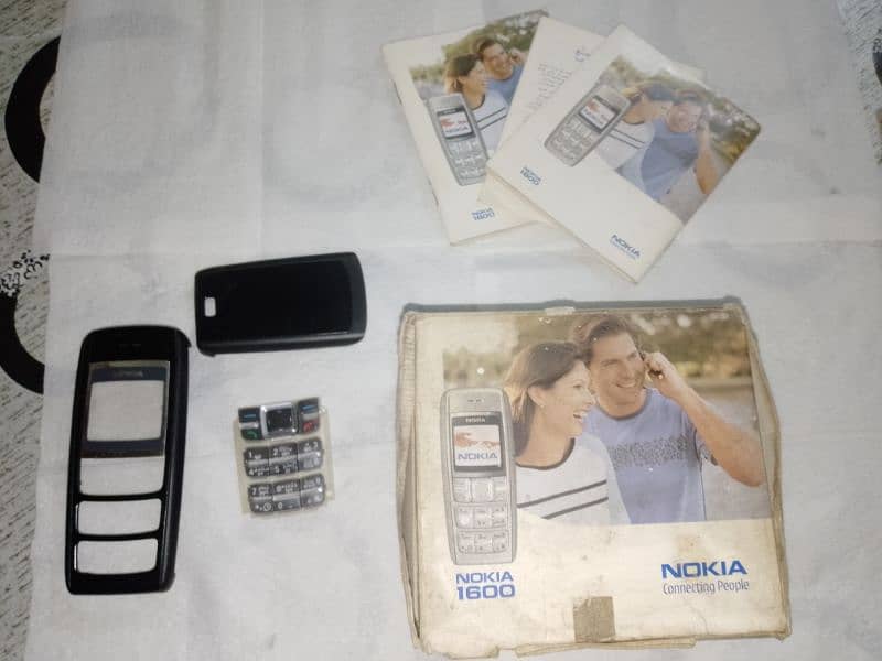 Nokia 1600 box and casing 4