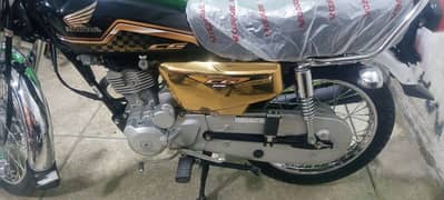 Honda CG125 black golden special edition