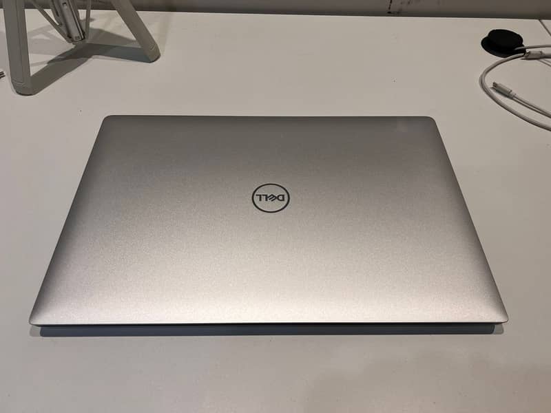 Dell XPS 9570 4K Screen Core i7 16GB RAM 1TB SSD Nvidia GTX 1050 4GB 0