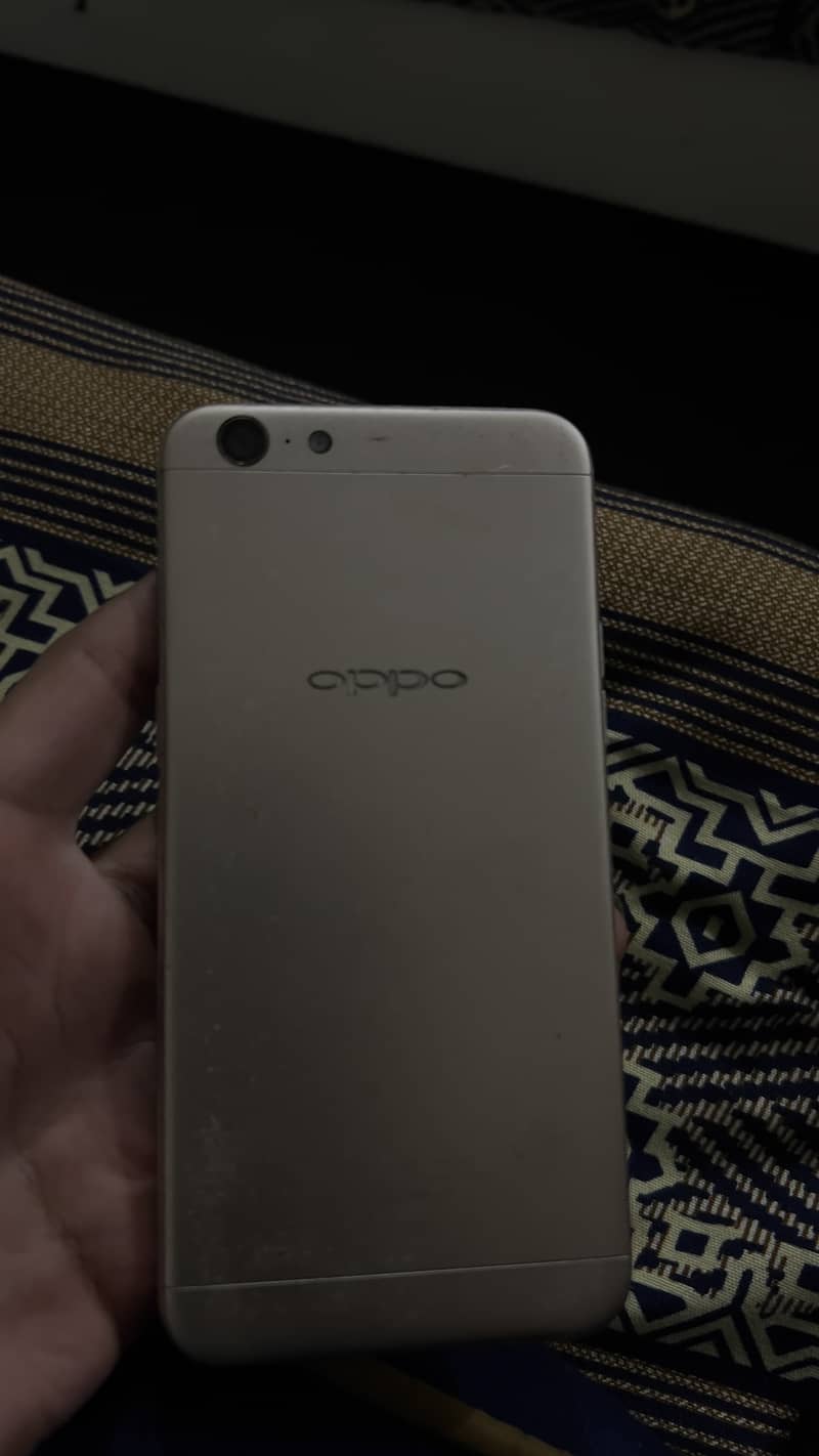 OPPO A57 4