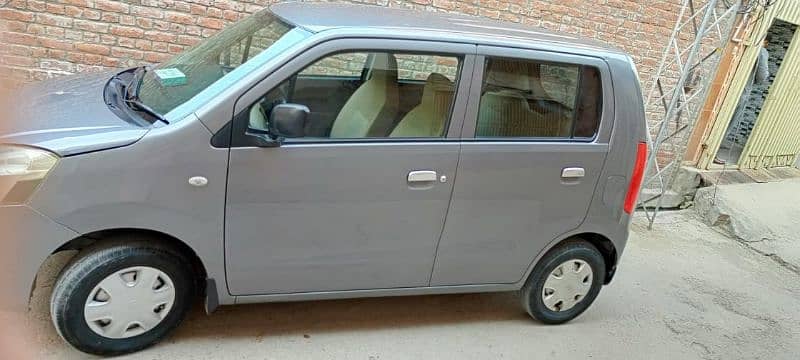 Suzuki Wagon R 2015 19