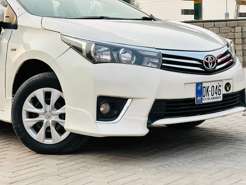 Toyota Corolla GLI 2015 Automatic 2