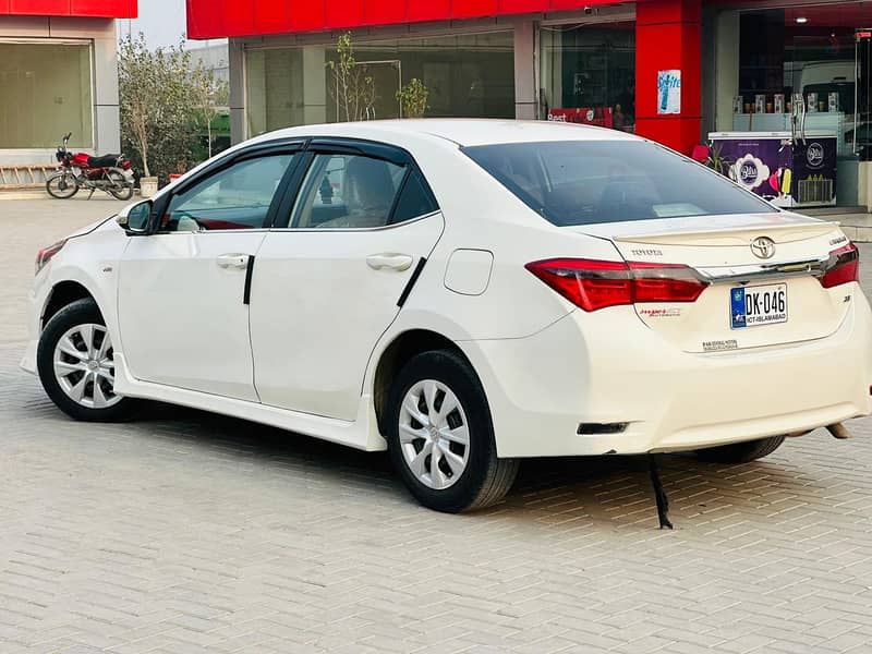 Toyota Corolla GLI 2015 Automatic 9