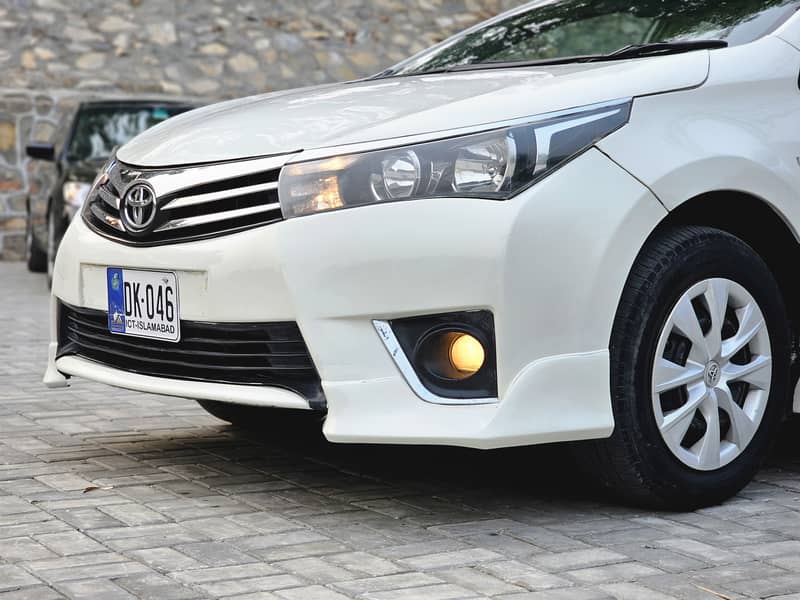 Toyota Corolla GLI 2015 Automatic 14