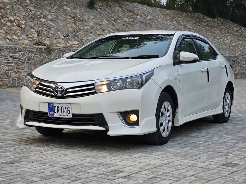 Toyota Corolla GLI 2015 Automatic 16