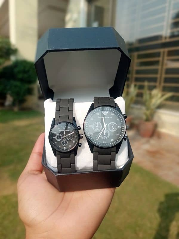 couple watch means and woman's 3