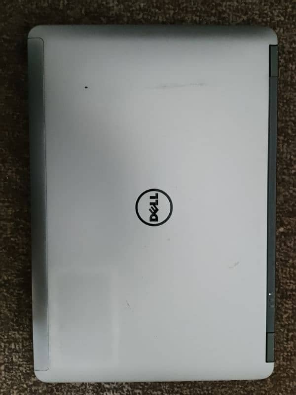 Dell Latitude E6440 0