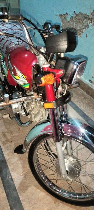 Honda CD 70 model 2023 13