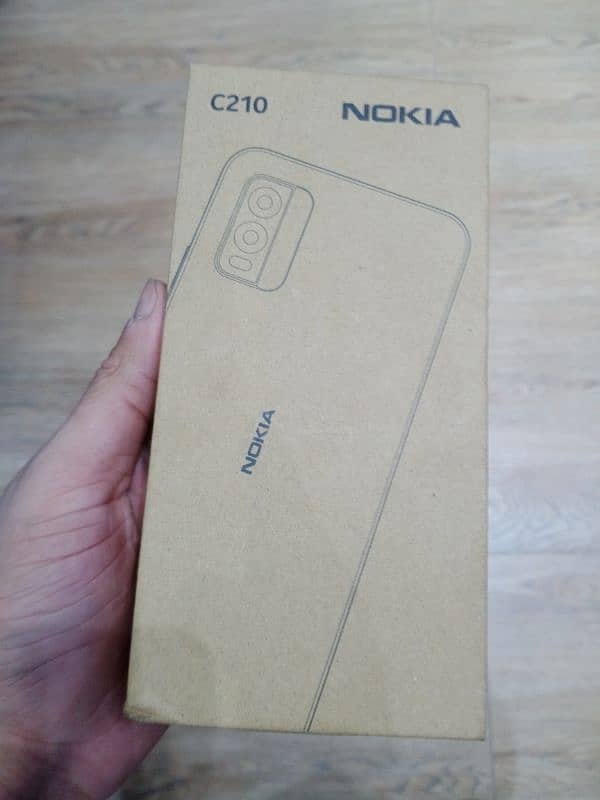 Nokia c210 with box and original charger Non pta ha 4