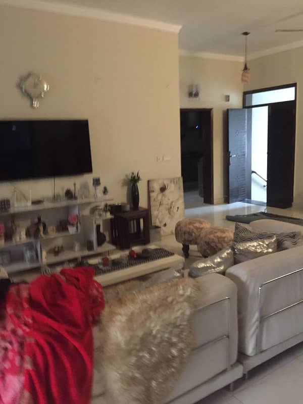 1 KANAL UPPER PORTION FOR RENT IN CANTT SHAMI ROAD 1