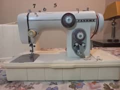 Janome Model 672