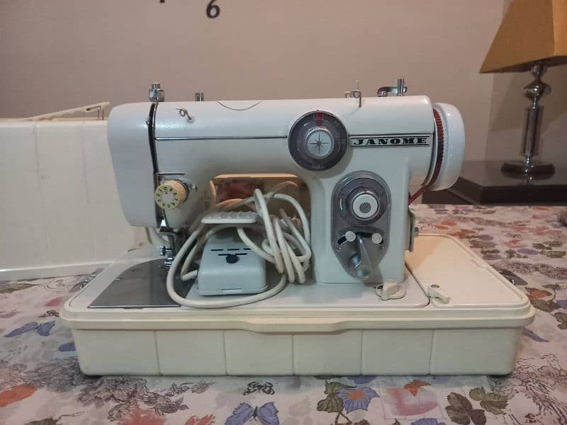 Janome Model 672 5