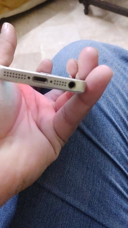 iphone 5s 16 GB non pta bypass 5