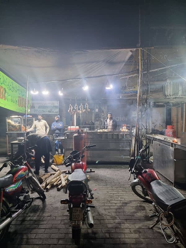 punjab Fish Corner BBQ And chicken Balochi Sajji 4