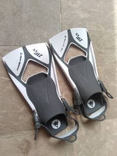 swimming fins speedo brand adjustable 1 pair (RS. 1200)