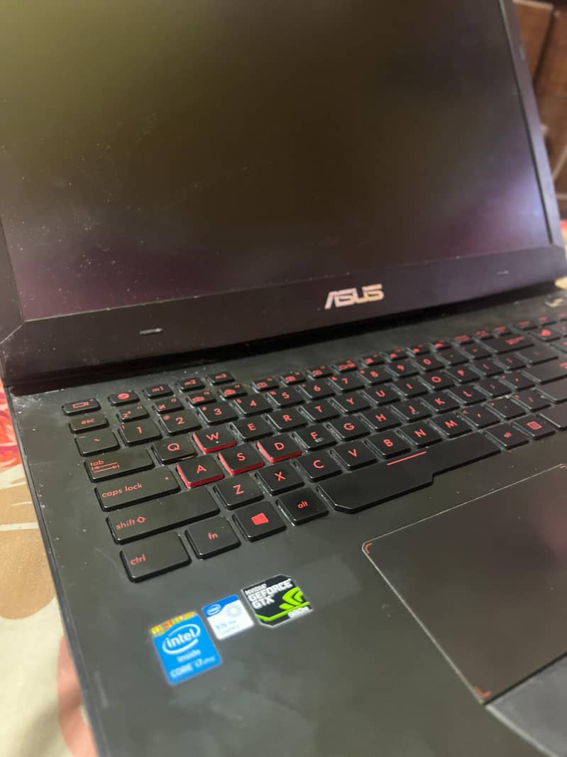 Asus rog G17 Laptop - Gaming Laptop with Gtx980/970 2