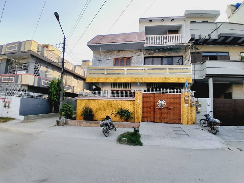 120 YARD CORNER BUNGALOW FOR SALE GULSHAN BLOCK 10A 1