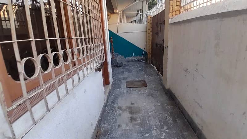 120 YARD CORNER BUNGALOW FOR SALE GULSHAN BLOCK 10A 7