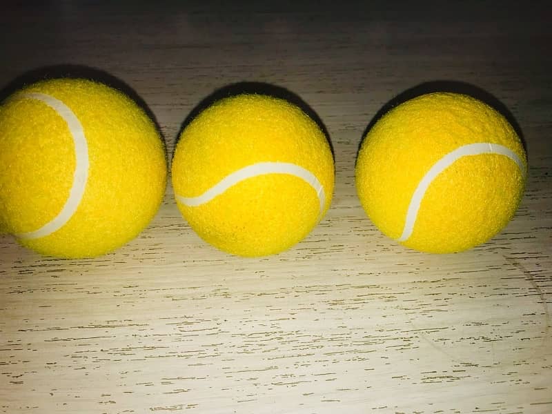 cricket balls (tennis) 4