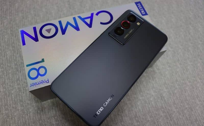 camon 18 premier with box charger 0