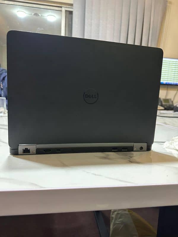 Dell latitude E7270 / core i7 6th gen / 8gb ram / 256gb SSD / 2