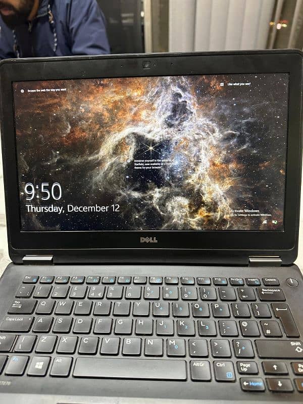 Dell latitude E7270 / core i7 6th gen / 8gb ram / 256gb SSD / 6