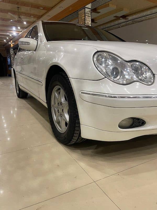 Mercedes 200 D 2002 2