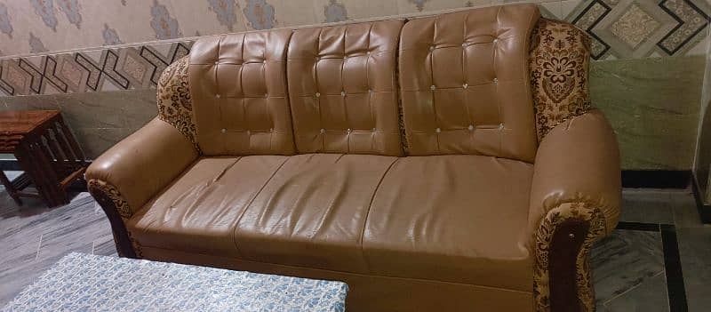 5 seater soffa sets leather m luch conditions 0