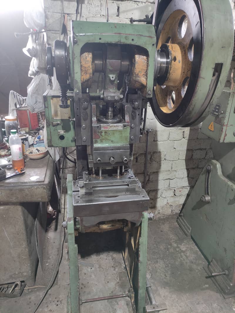 Surfacer grinder , press 10