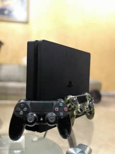 PlayStation 4 (PS4)