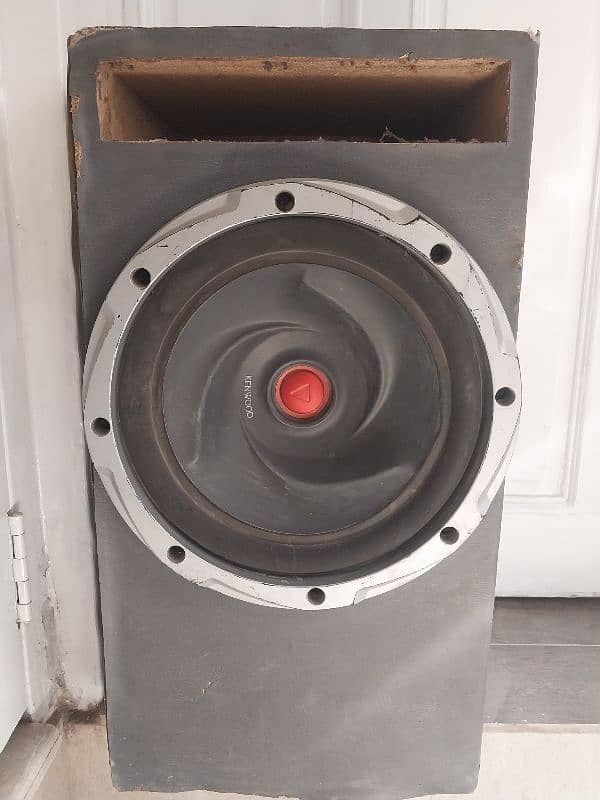 Amplifier & Subwoofer for sale 0