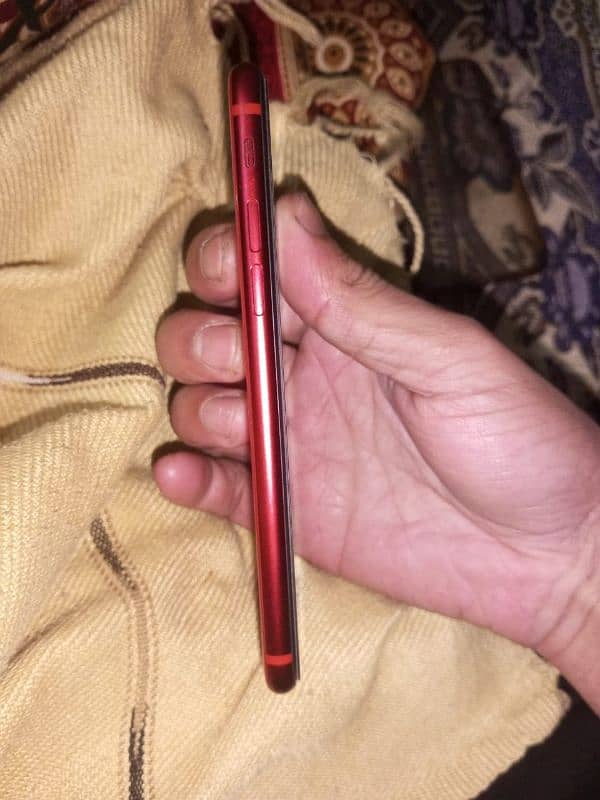 iphone se 2020 water pick condition 10/10 non pta all our ok set 3