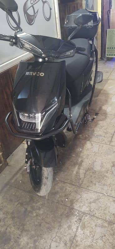 revoo C32 electrick motor bike 6